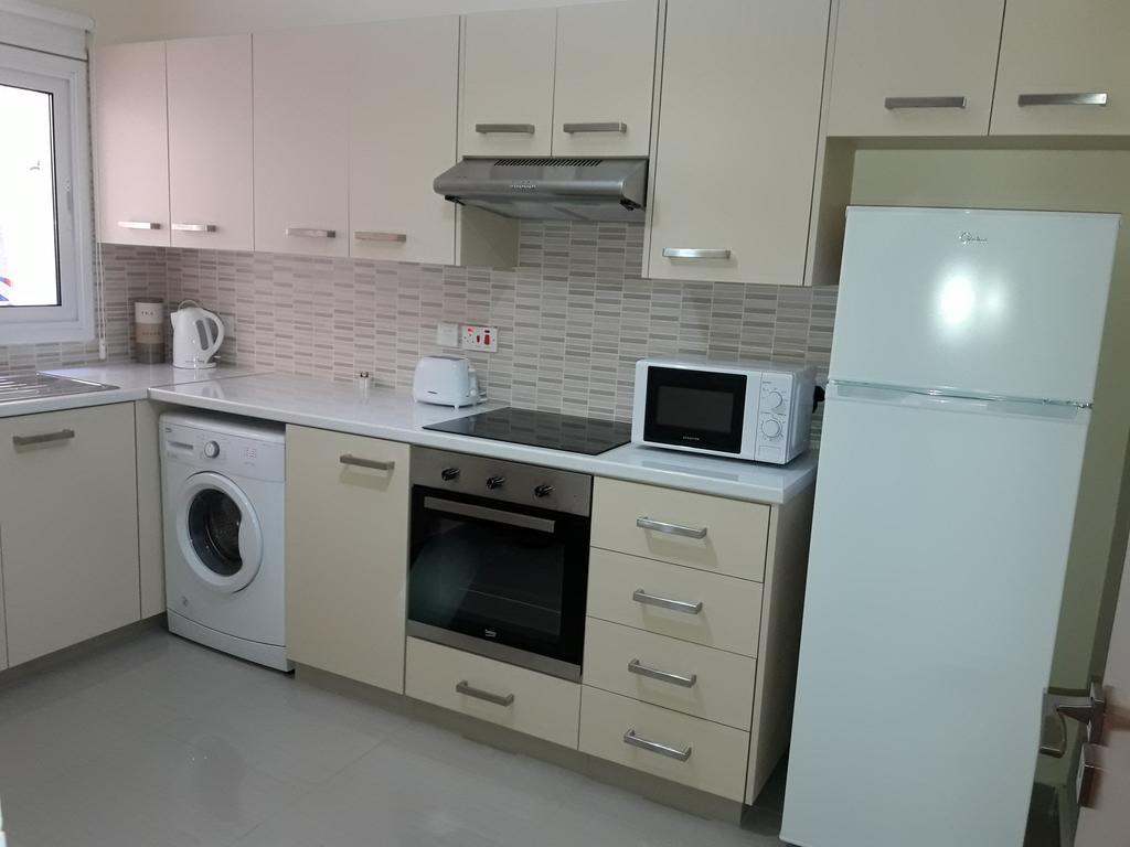 32 Hill Court Apartment Larnaca Exterior foto