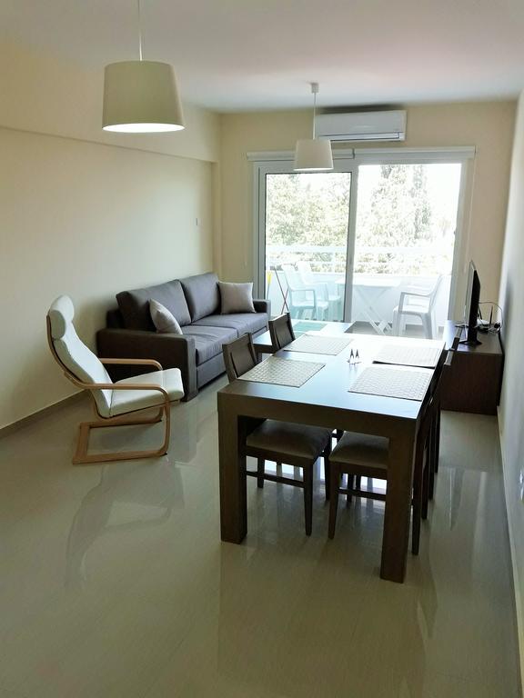 32 Hill Court Apartment Larnaca Exterior foto